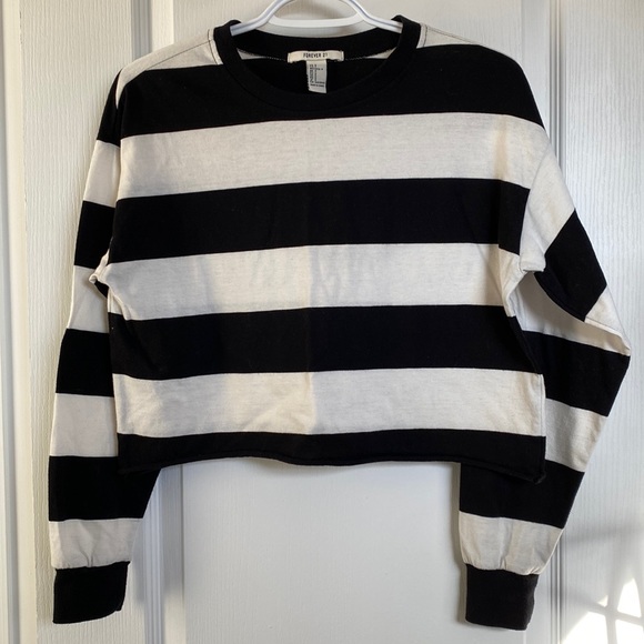 Women’s Forever 21 B&W Striped Shirt - Picture 1 of 4